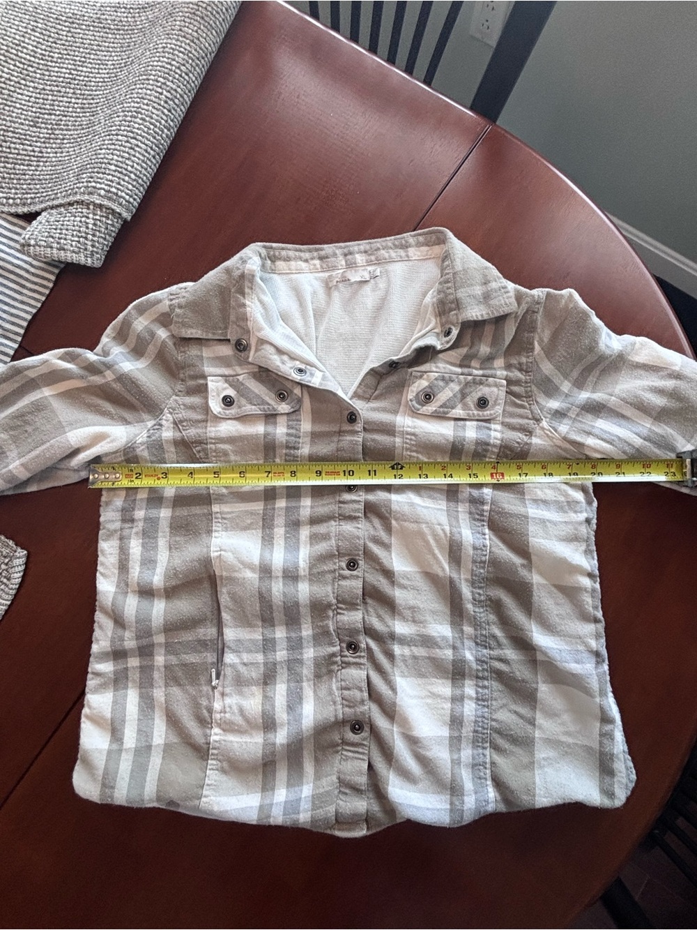 Prana Plaid Button-Front Women's lined Flannel in Taupe & Cream XL - Picture 10 of 11
